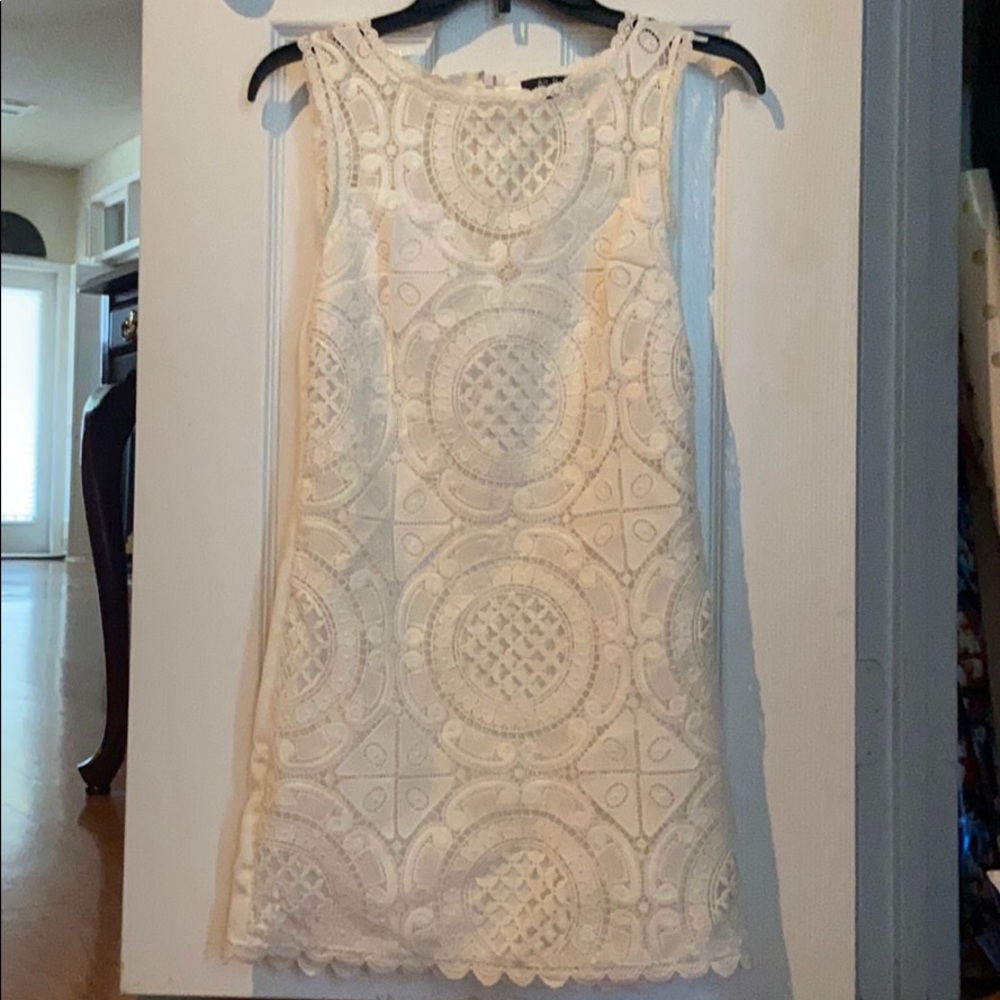 White lace pattern dress